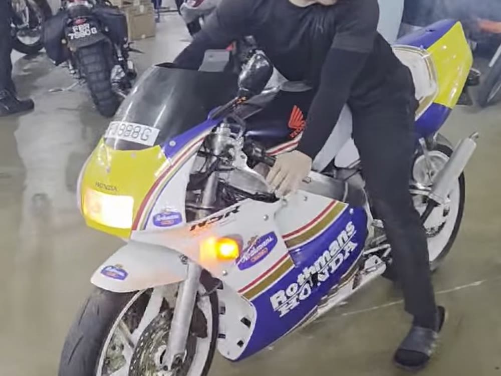 Honda NSR250 in Rothmans race livery at R'S BIKES, Kaki Bukit